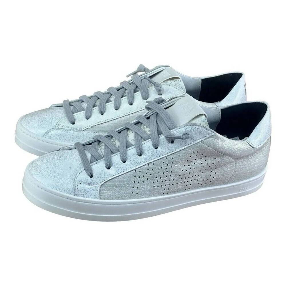 P448  Women size 8 Sneaker John White/Platinum
